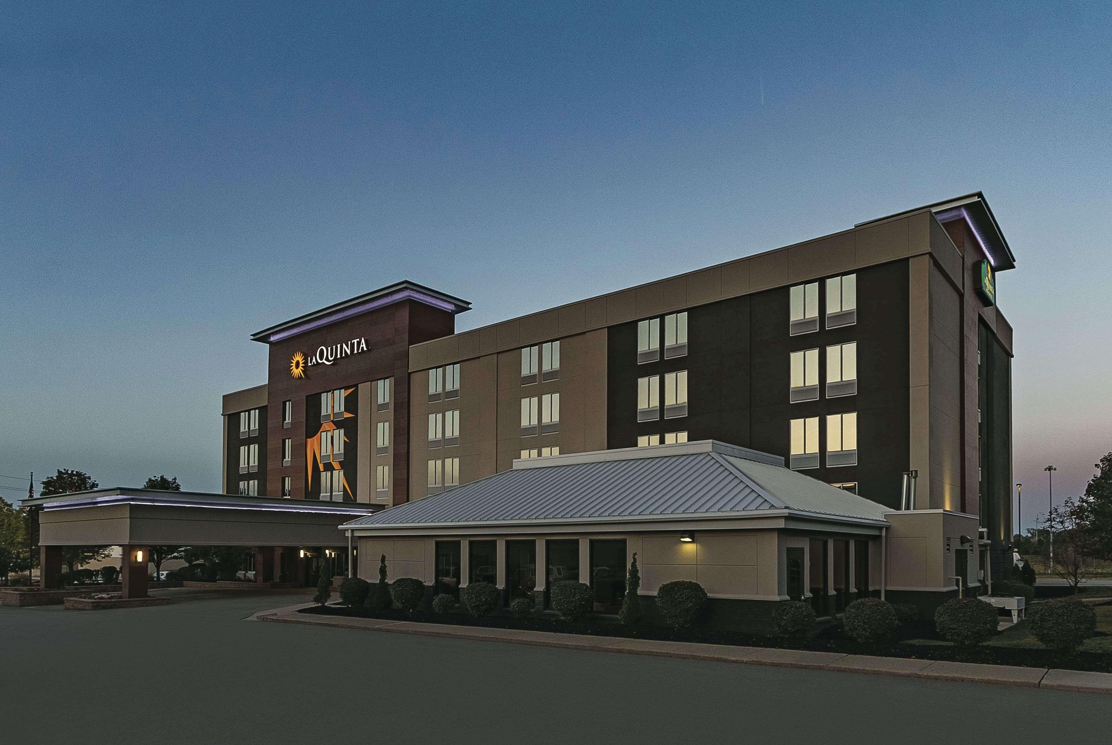 Hotel La Quinta By Wyndham Cleveland Airport West North Olmsted Exteriér fotografie