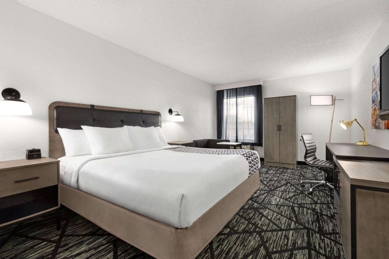 Hotel La Quinta By Wyndham Cleveland Airport West North Olmsted Exteriér fotografie
