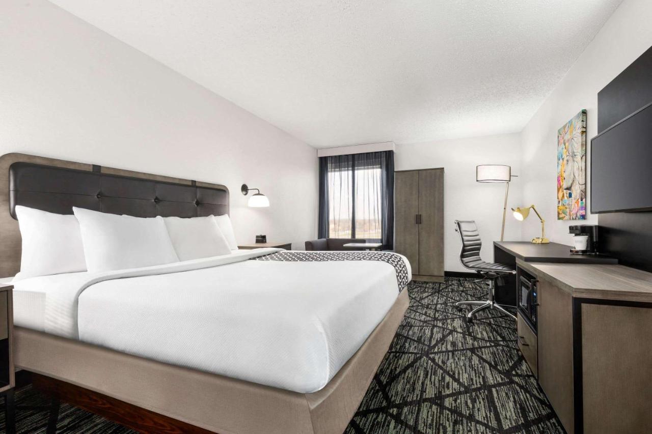 Hotel La Quinta By Wyndham Cleveland Airport West North Olmsted Exteriér fotografie