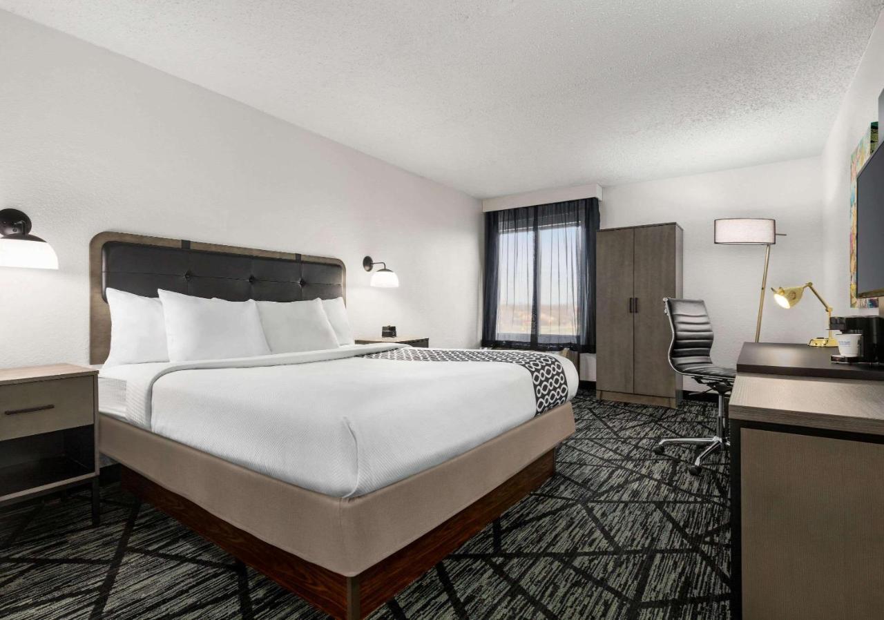 Hotel La Quinta By Wyndham Cleveland Airport West North Olmsted Exteriér fotografie