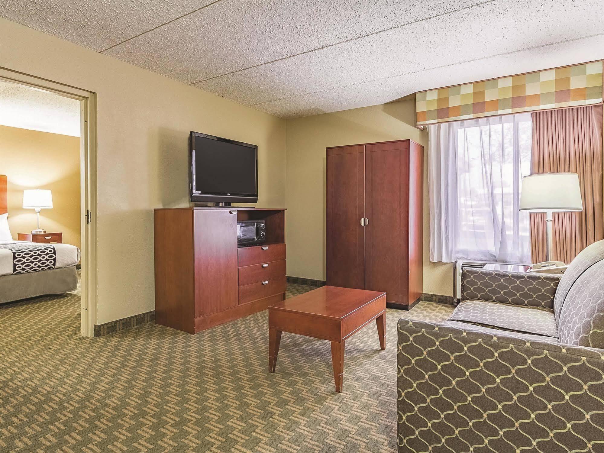 Hotel La Quinta By Wyndham Cleveland Airport West North Olmsted Exteriér fotografie